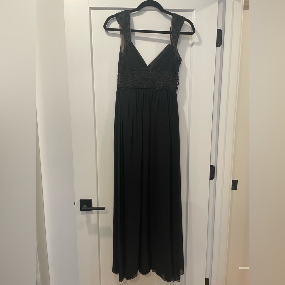 BCBG Maxazria Black Lace Embroidered Formal Dress Sz 0